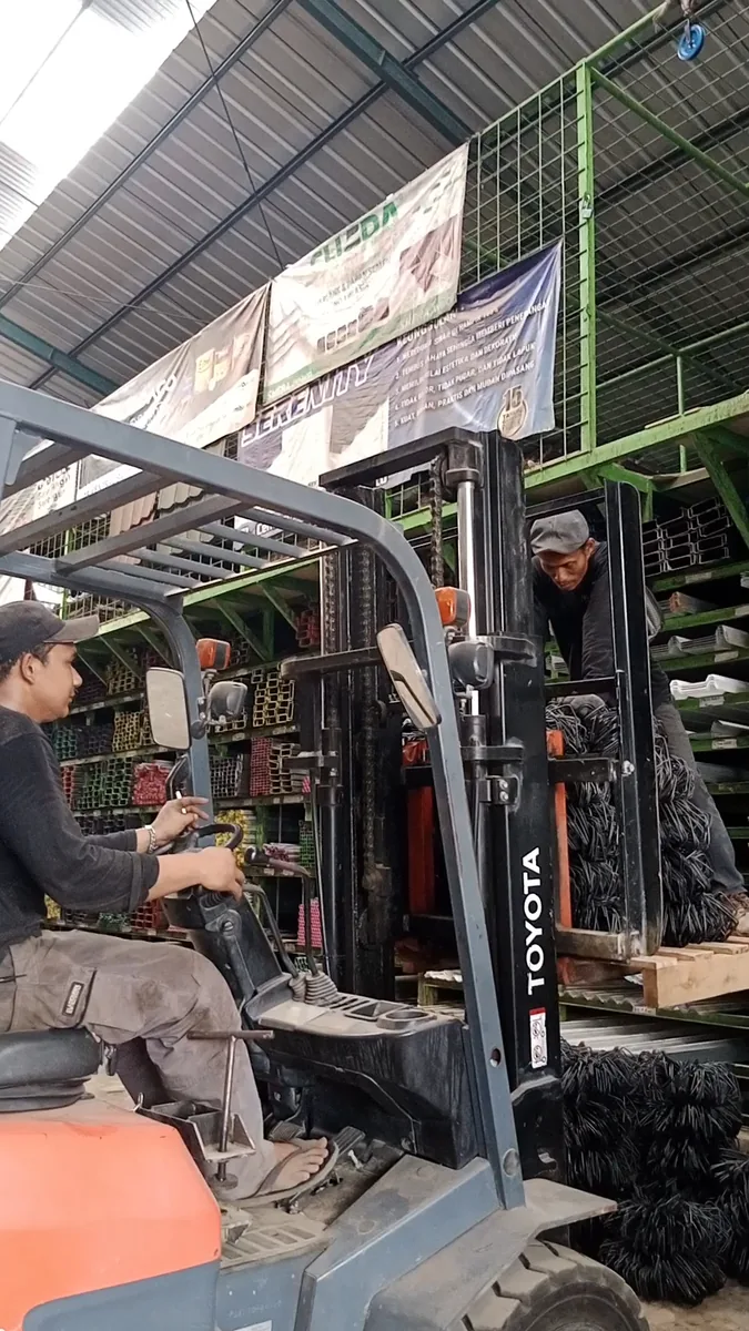 Operator Berpengalaman