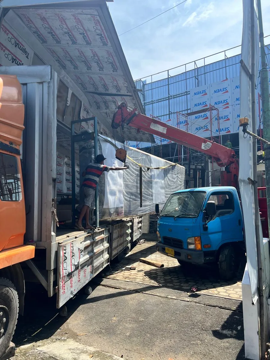 Unit di Lokasi Proyek